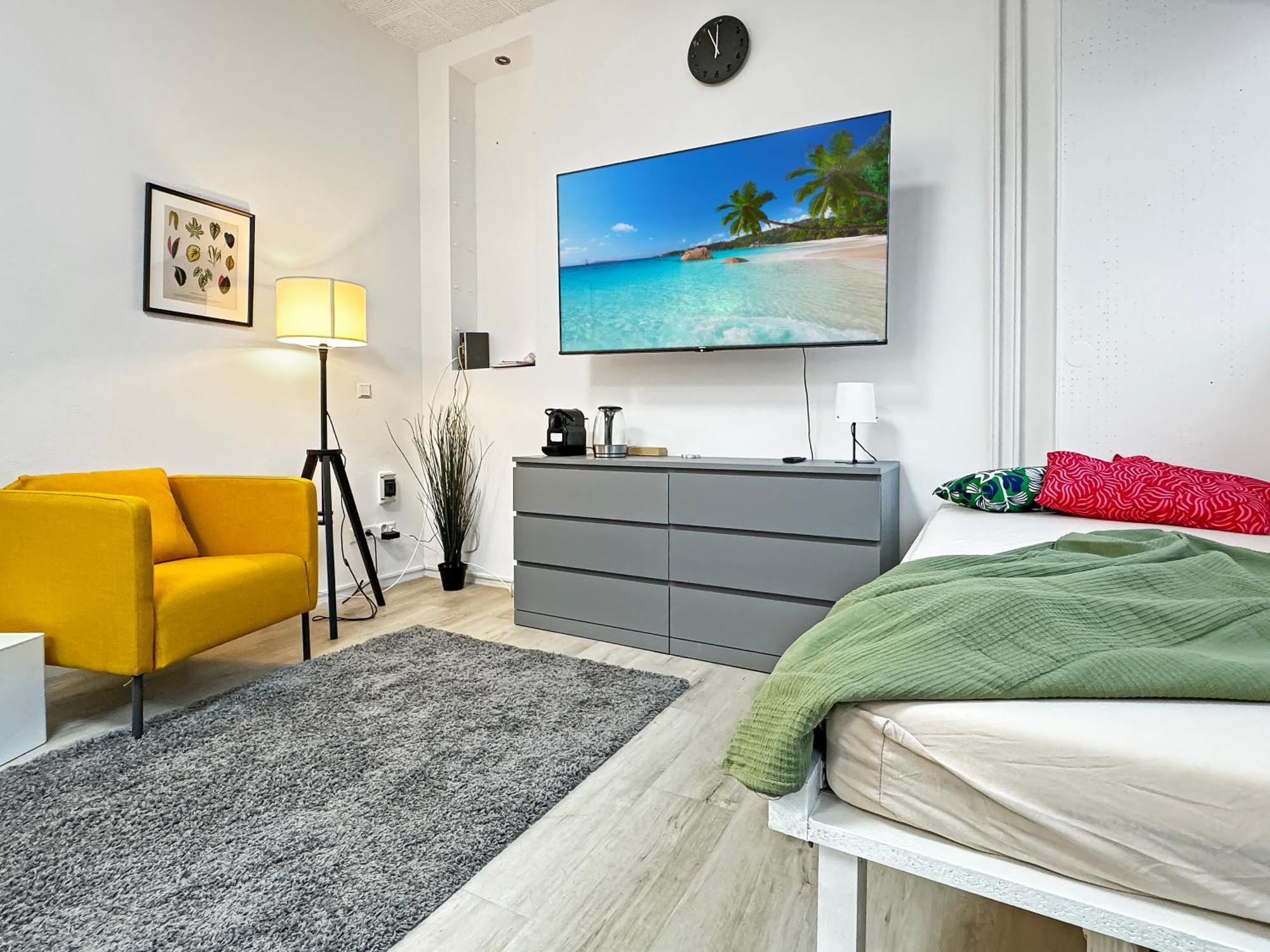 2 Zimmer Apartment Fuer 6 P, 15 Min Zum Flughafen Esslingen am Neckar ภายนอก รูปภาพ